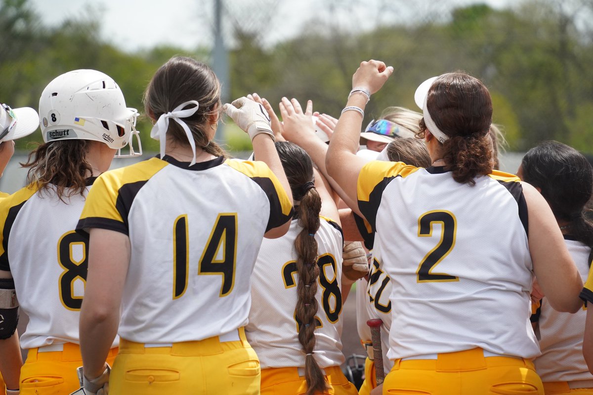 It’s that time again… 🚨Another schedule update 🙃☹️🚨 Due to potential weather this weekend, our series with Trinity has been changed to 1 game @ 6 PM on Friday & doubleheader on Sunday at 2 & 4 PM! 🗞️: rb.gy/ld32sn #TooLiveU | #PupsUp