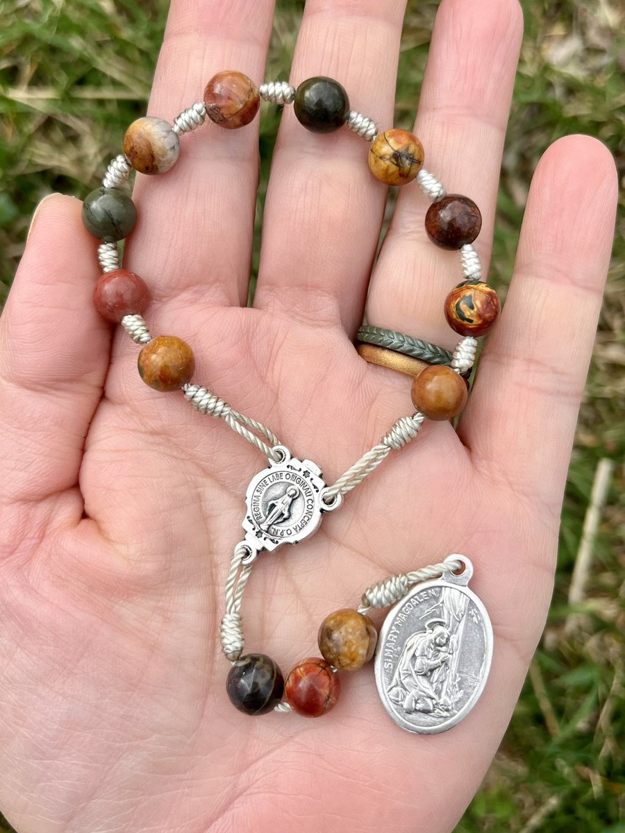 TheKnottedRope's tweet photo. Mary Magdalene Chaplet in Picasso Jasper

Patronages: Apothecaries; Contemplative life; Converts; Glove Makers; Hairdressers; Penitent Sinners; Perfumeries; Pharmacists; Sexual Temptation; Tanners; Women

#marymagdalene #catholic #catholicchaplets #catholicconvert #patronsaint https://t.co/gUkFhfBltE