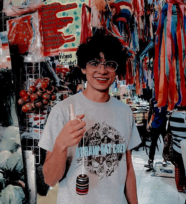 ㅤㅤㅤㅤ
               ﹙⌕﹚ 𝐒𝐄 𝐁𝐔𝐒𝐂𝐀: 
      HECHICERO GRADO ESPECIAL,
⠀   PROVIENE DE MÉXICO, SE
      ENFRENTÓ A MALDICIONES
ᅟ  COMO LLORONA. EXPANSIÓN DE ᅟ  DOMINIO AGUAS CON EL
ᅟ  CHISGUETE. ( POR FA ) 
    ⠀ 
    ⠀