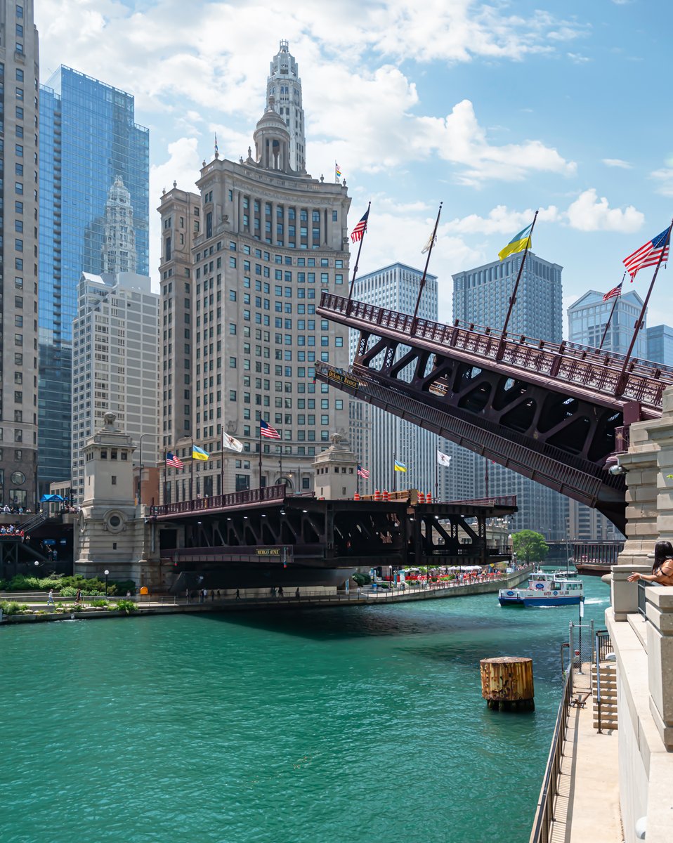 Bridge lifts are scheduled to begin this Saturday, April 20. It's an incredible sight to see. The city’s iconic movable bridges along the Chicago River are lifted to allow sailboats and other tall vessels to pass through to the open waters of Lake Michigan. #ItStartsHere