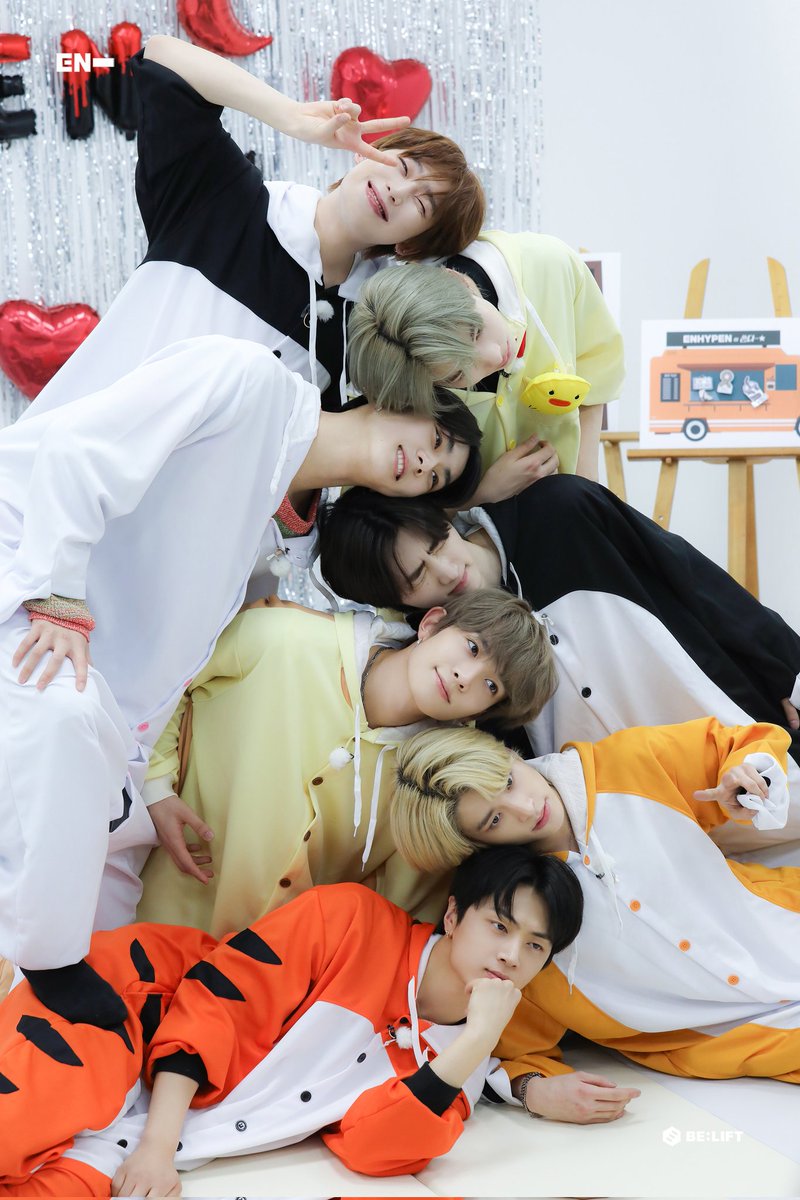 simjaera's tweet photo. my universe <3 https://t.co/SyrdzMaLkT