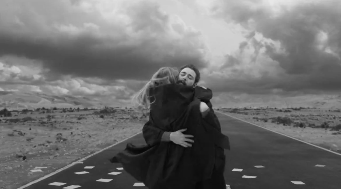 midnightstrack2's tweet photo. It’s giving MOVIE, it’s giving CINEMATOGRAPHY. https://t.co/4DzqThIANS