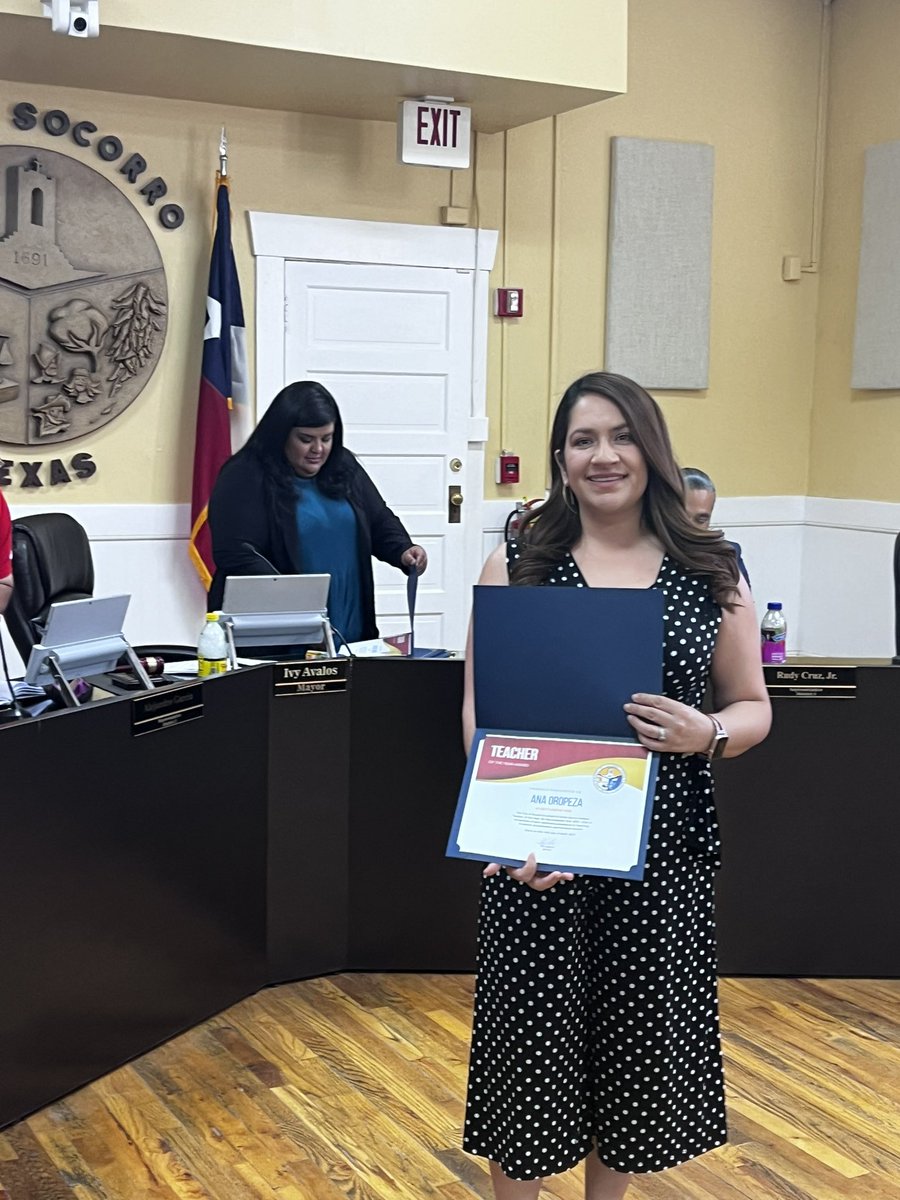 City_of_Socorro's tweet photo. Socorro High: Alejandro Alvarez
Salvador H Sanchez: Angela Rose Hernandez. CONGRATULATIONS Everyone!! https://t.co/1aCR1D0vlW