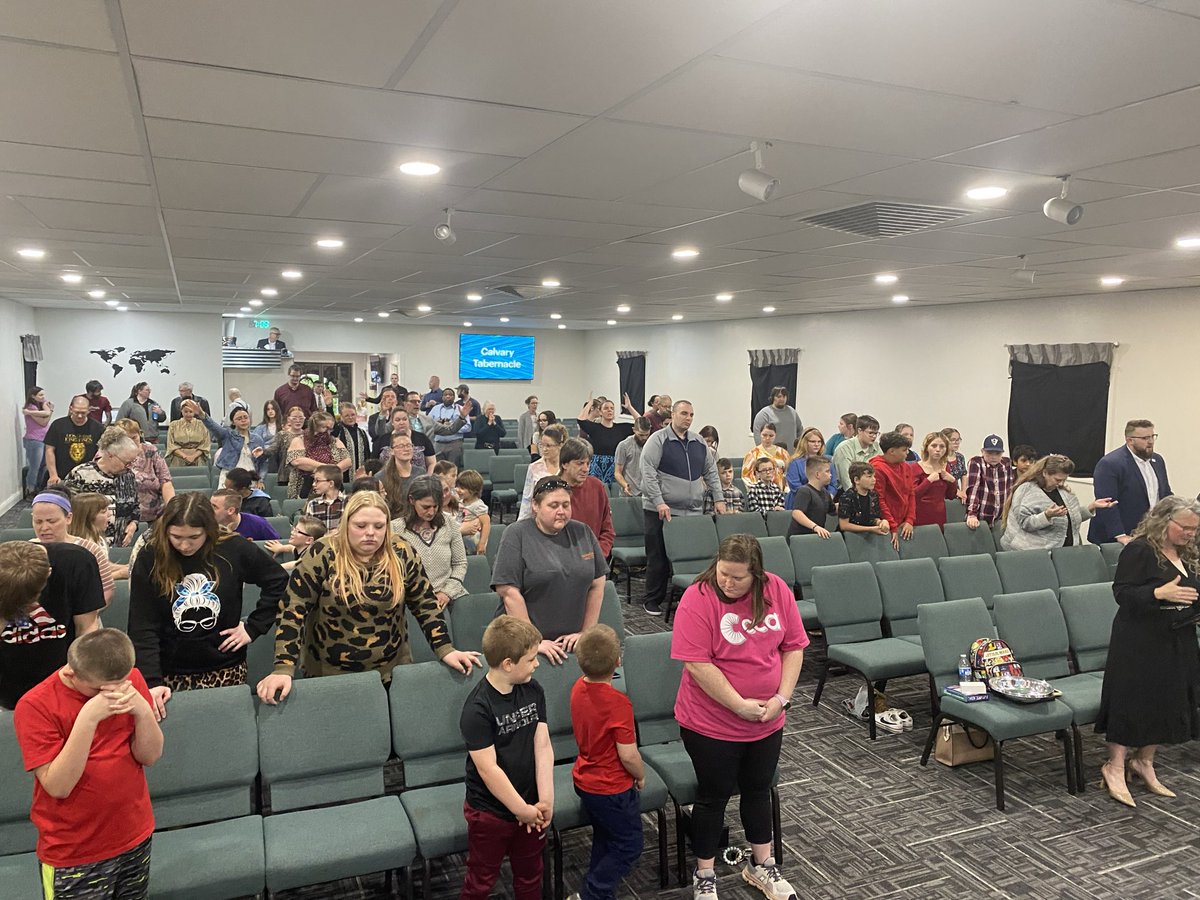 Awesome crowd for the 1st service of the PA SOC HG Rallies @ Calvary Tabernacle in Sunbury, PA w/ Pastor Dennis Moore, Jr. @UPCIORG @UPCIYouthMin @UPCIMissions @upcinam @MCMUPCI @KYCM_UPCI @MinCentralUPCI @WDKidz @btbministryupci @RMD_SS @JoshuaTipton @timgaddy @rob5kn @GMangun