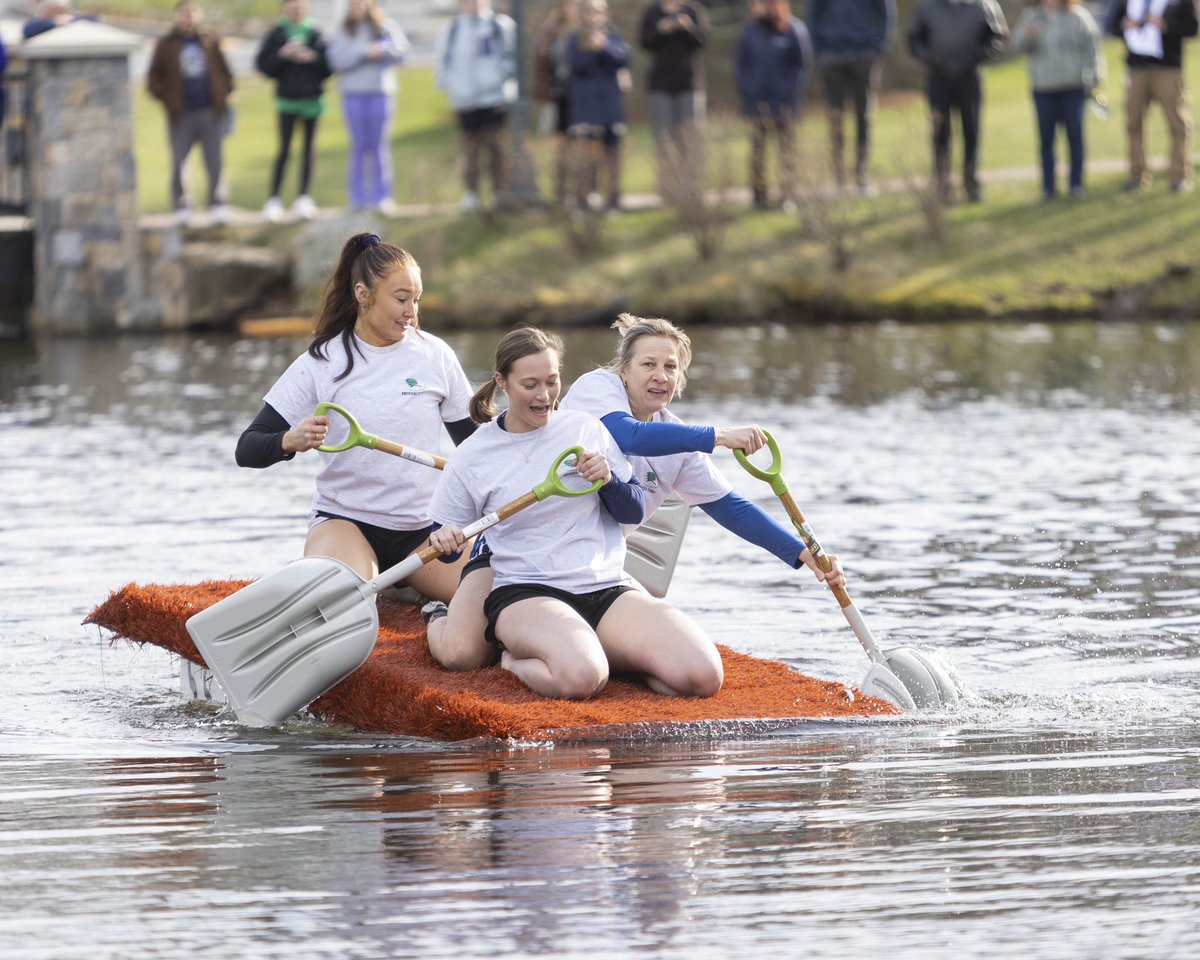 EC_Observer's tweet image. MULTIMEDIA - 

Yesterday’s Spring Week regatta on the pond made a splash! To view more exclusive images visit endicottobserver.com or use the QR code! 

#endicott #endicottcollege #ecgulls #endicottobserver