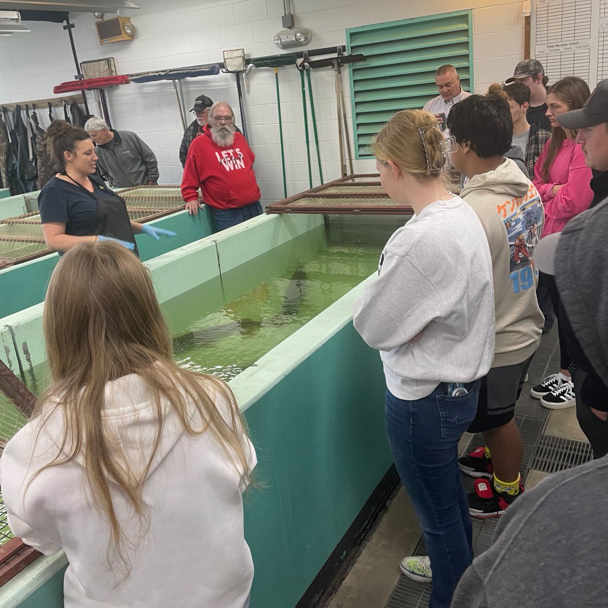 ELC High School Environmental Science students visited the Spirit Lake Fish Hatchery for hands-on learning! 🐟🌿 Exploring our natural world and gaining firsthand insights.