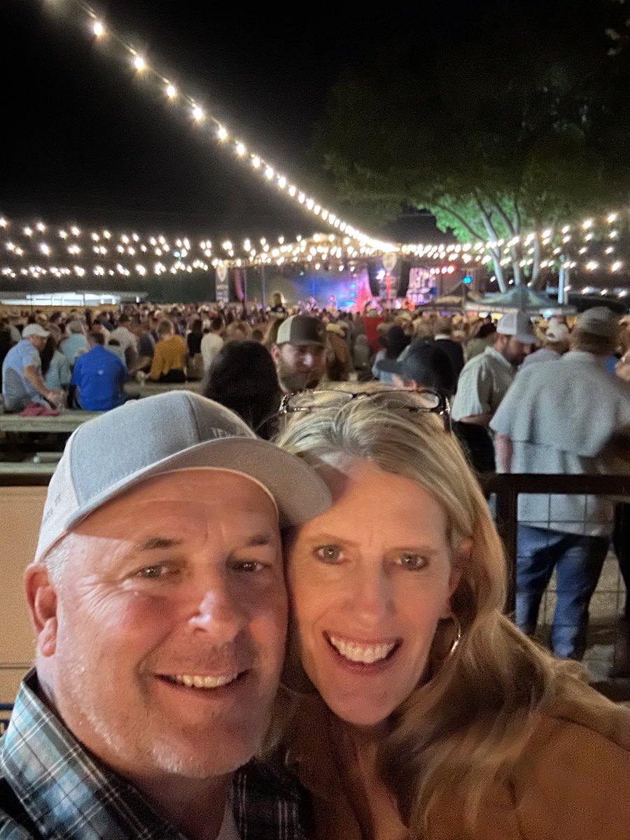 PfISDAthletics's tweet image. Wishing Momma Mac ⁦@McEachernPaige⁩ a Happy Birthday 🎈🎂🎁 today! Not a day over 2️⃣9️⃣!
To say I “out kicked my coverage”, is an understatement!
#blessed🙏
#mystrength