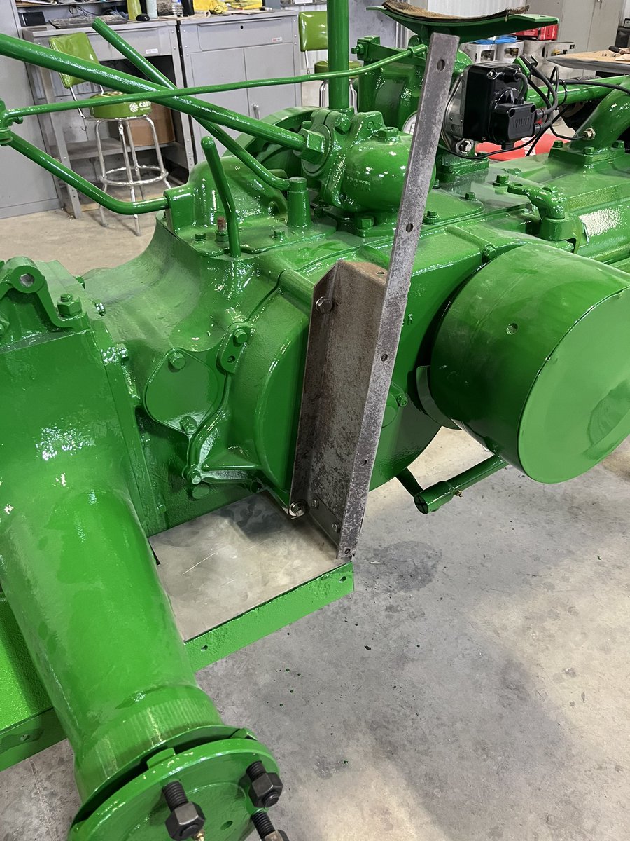 AlanPool16's tweet image. Well today was a day of precision and patience getting fenders mocked up on the AR. The end result is not far away! @JohnDeere  #winterproject