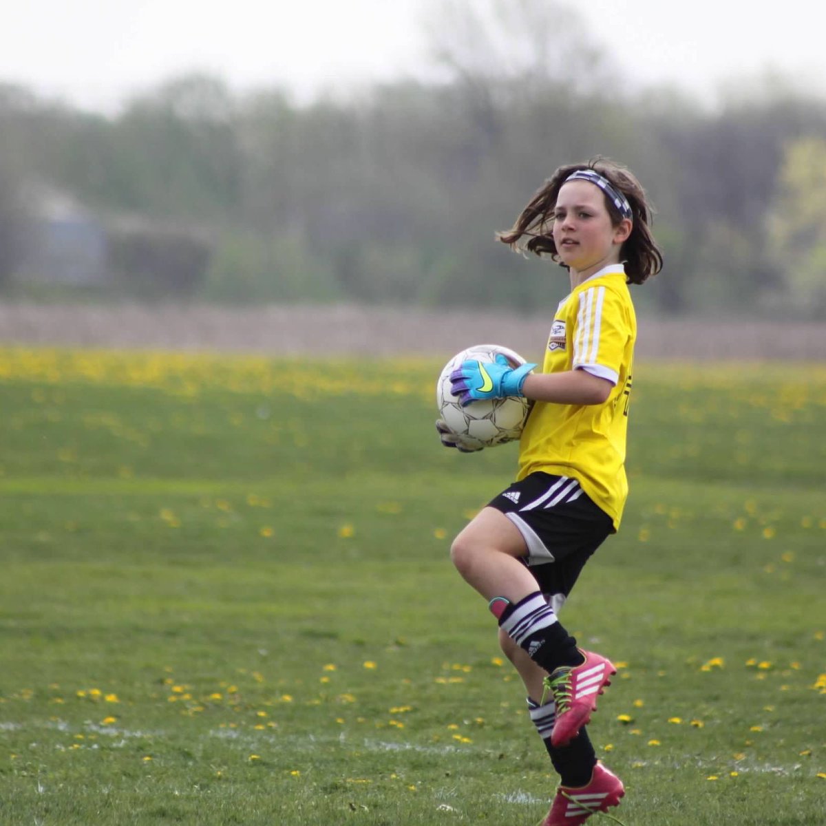 DGNGirlsSoccer's tweet photo. …a few more pics of Gianna! 📸🎓⭐️💜⚽️👏🏻#wearedgn @dgnathletics https://t.co/ZnUB0pRdIC