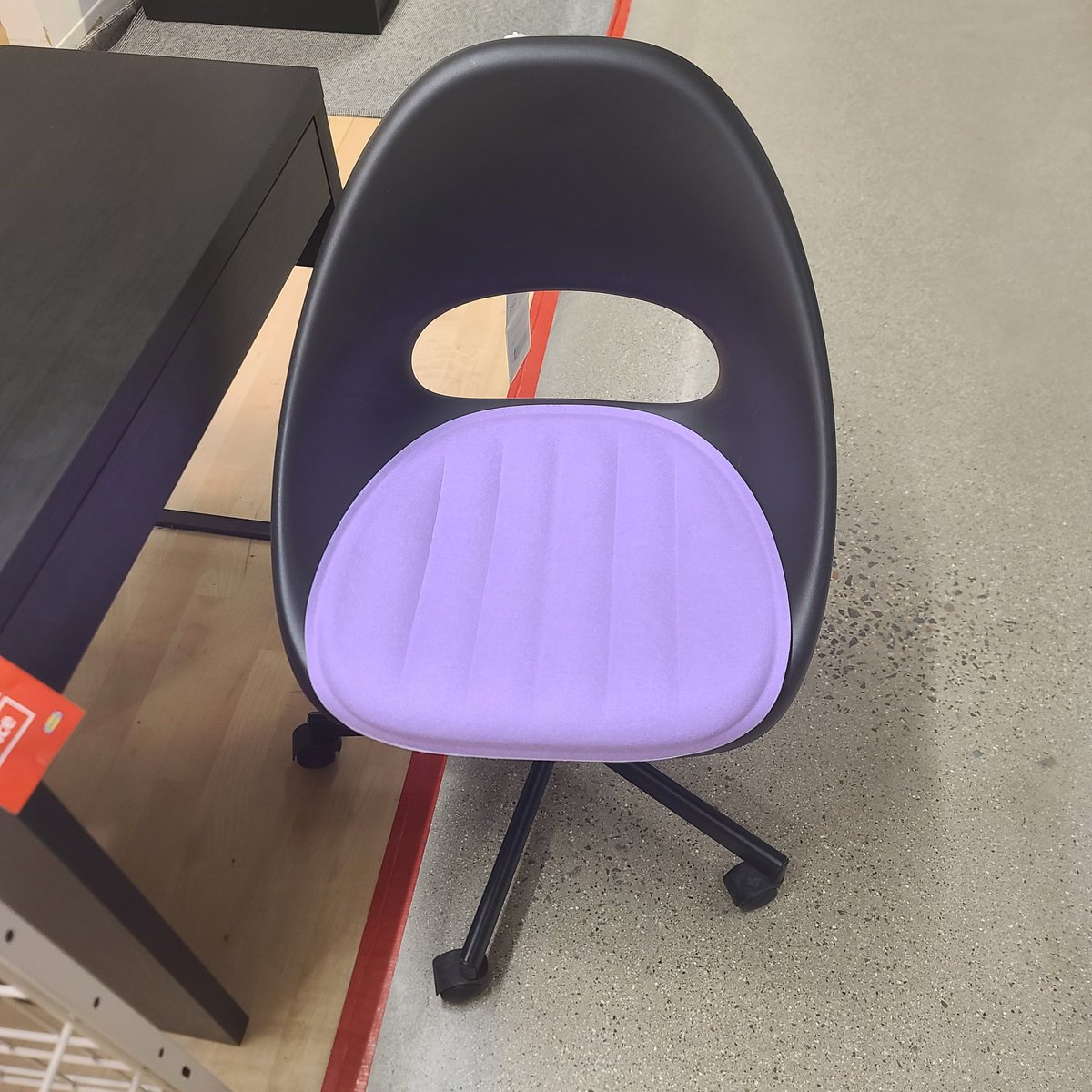 StudioParalysis's tweet photo. Paralysis chair https://t.co/4aOoNccamU