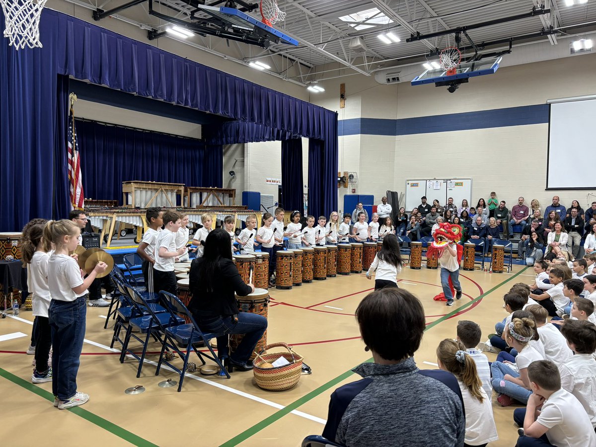 jenfilomena's tweet photo. Thursday’s second grade music assembly was fantastic! Here are some still photos that don’t really do these performances any justice! @EllsworthMusic https://t.co/LWIpucfHM6