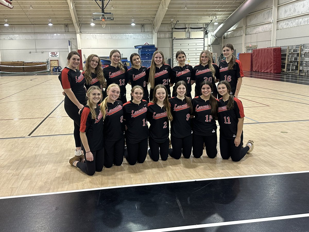 LancLegendsSB's tweet photo. Congrats to Coach Winiatowski on his first Varsity win! And to the girls for a hard fought win, 2-0 against a tough Will North Team. Player of the game Grace Spzylman pitched a 1 hitter. 7 innings with 0 walks and 8 Strikeouts. https://t.co/s6D8RkCT7j