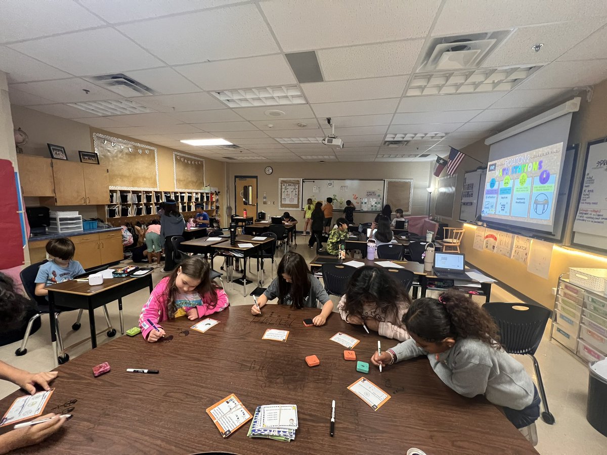 _mrscardenas's tweet photo. Math STAAR Blitz in full action! Hands on learning at its best. ⭐️💪🏽🧠🐝 @NISDEllison @NISDMaCGT https://t.co/6AzKjQCR3v