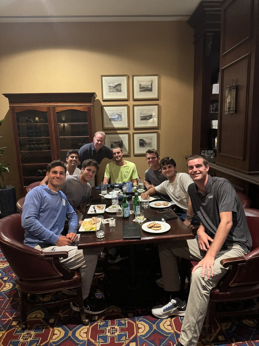 Fun to hang tonight with @DukeMTEN team before huge ACC showdown with UNC tomorrow.