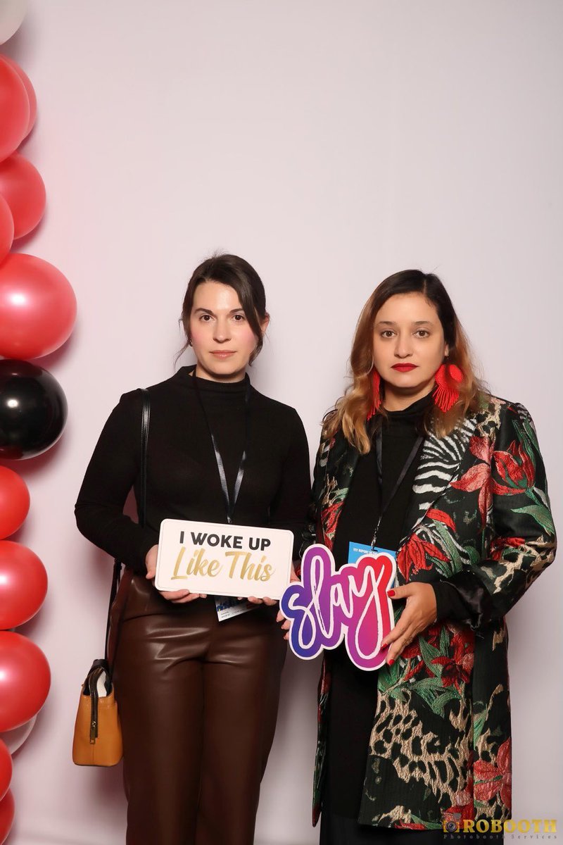 We like blue-skies and photo-booths. 

Calgary Economic Development, Report to the Community 2024 Event. 

#blueskycity #blueskythinking 

@calgaryeconomic