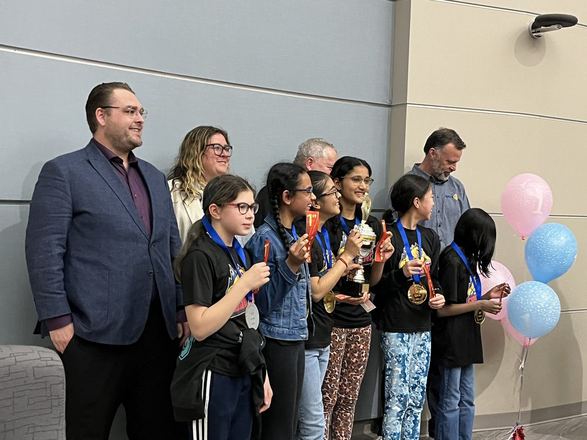 DDSB Innovative Education - Libraries (@ddsblibraries) on Twitter photo Congratulations to Coronation PS, the winning team of Battle of the Books Junior. Congratulations to Coronation PS, the winning team of Battle of the Books Junior.