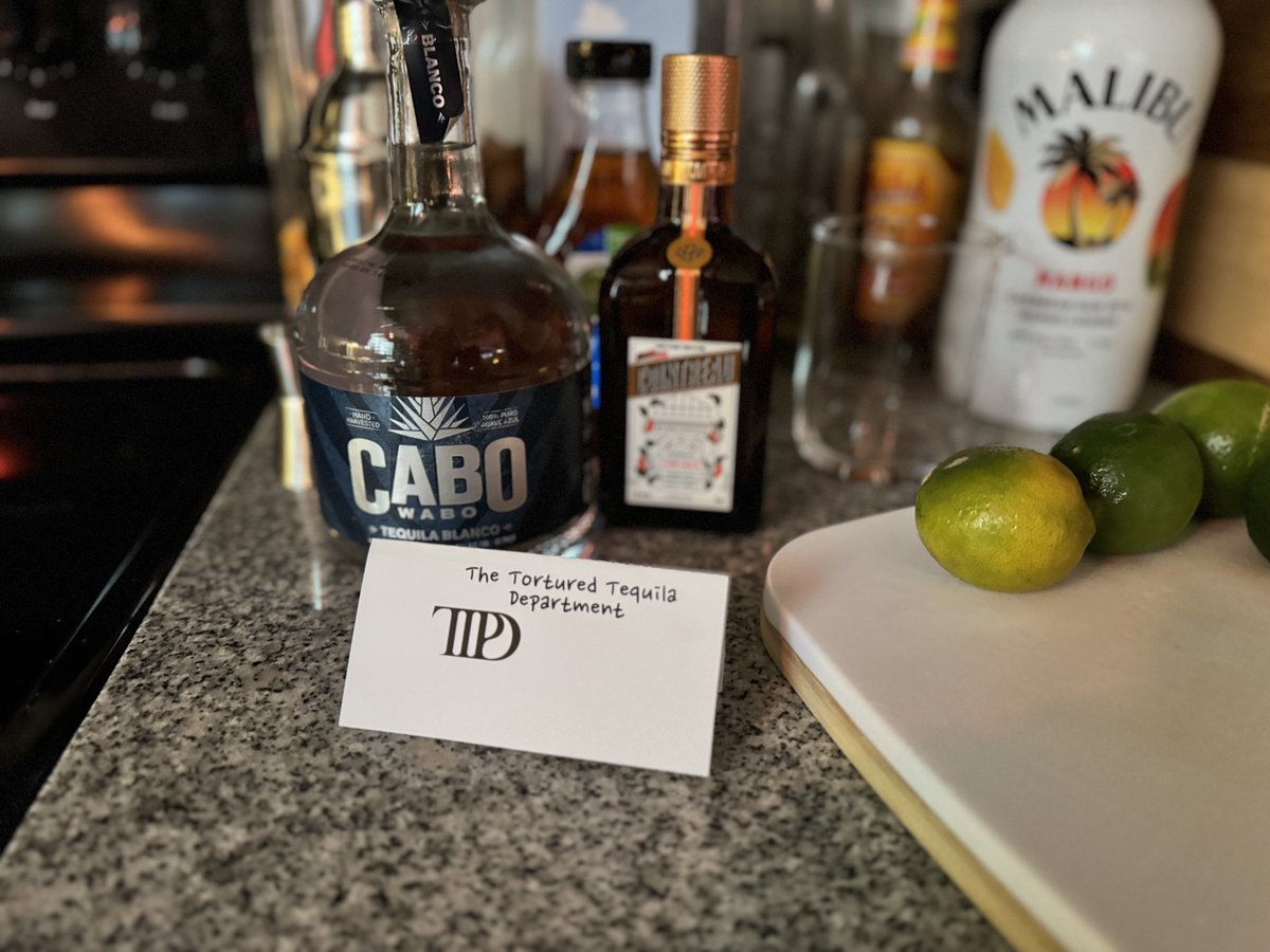 Coreywayne2's tweet image. All ready for #TTPD here, can’t wait to hear this album for the first time! Thank you @ThisIsJoshG for the incredible decorations! 🤍 @taylorswift13 @taylornation13