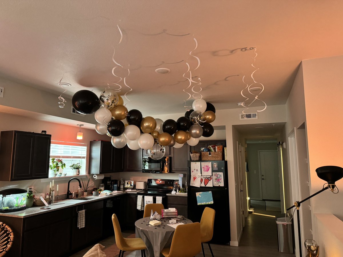 Coreywayne2's tweet image. All ready for #TTPD here, can’t wait to hear this album for the first time! Thank you @ThisIsJoshG for the incredible decorations! 🤍 @taylorswift13 @taylornation13