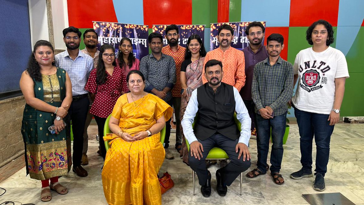 prashcsn02's tweet photo. विधान परिषदेच्या उपसभापती आणि शिवसेना नेत्या डॉ. नीलम गोऱ्हे लोकसभा निवडणुकीच़्या रणधुमाळीत मटा ऑनलाईनच्या टीमशी गप्पा मारण्यासाठी या "मटा कॅफे 2.0" मध्ये आल्या होत्या. #matacafe  #maharashtratimes
https://t.co/bt7nZIiRtX https://t.co/viBsTuWosw
