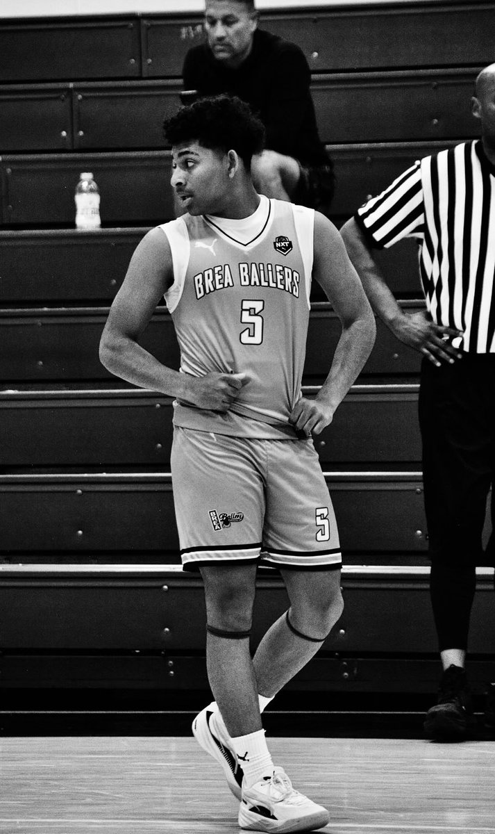 Hezzosavi's tweet photo. Be Humble Stay Honest Stay Focused &amp; Hustle Hard. 
#basketleague #nxtpro16 #basketball #Texas #NewJersey #California #ballerforlife https://t.co/7U6R91879Q