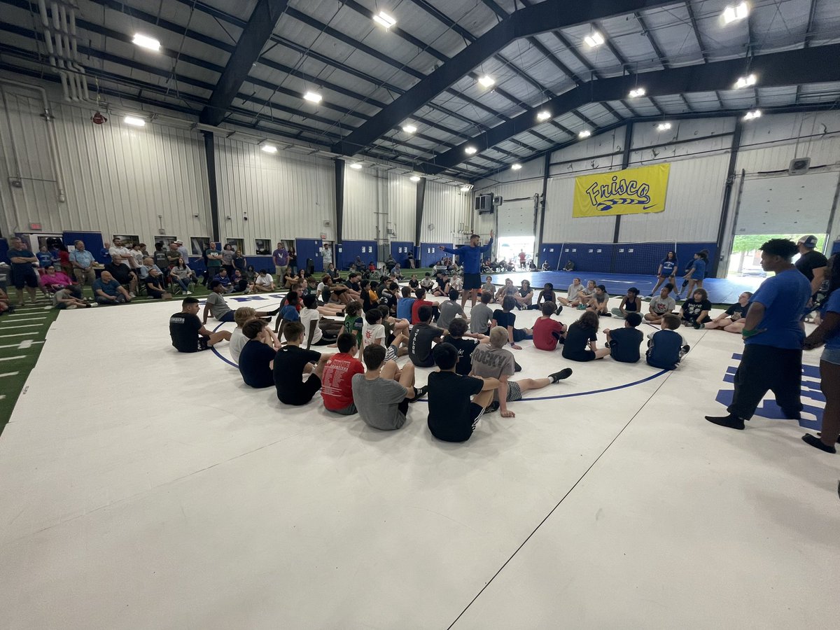 Cen10Wrestling's tweet photo. Middle School exhibition night at @frisco_hs was a huge success!!! Takedown competitions where everyone got to scrap!!!! The @WesterWildcats and @LawlerMS_FISD were everywhere! https://t.co/YKE1MGkkvp