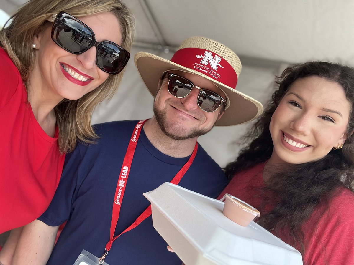 TheGrantOShow's tweet photo. 🎶 It’s the most CRAWsomest time of the year 🎶
#CrawfishDay was a huge success! Great job by @nicholls_spa as always for one of THE best days of the school year!
GREAT day to #BeAColonel! https://t.co/r70jIKOdN0