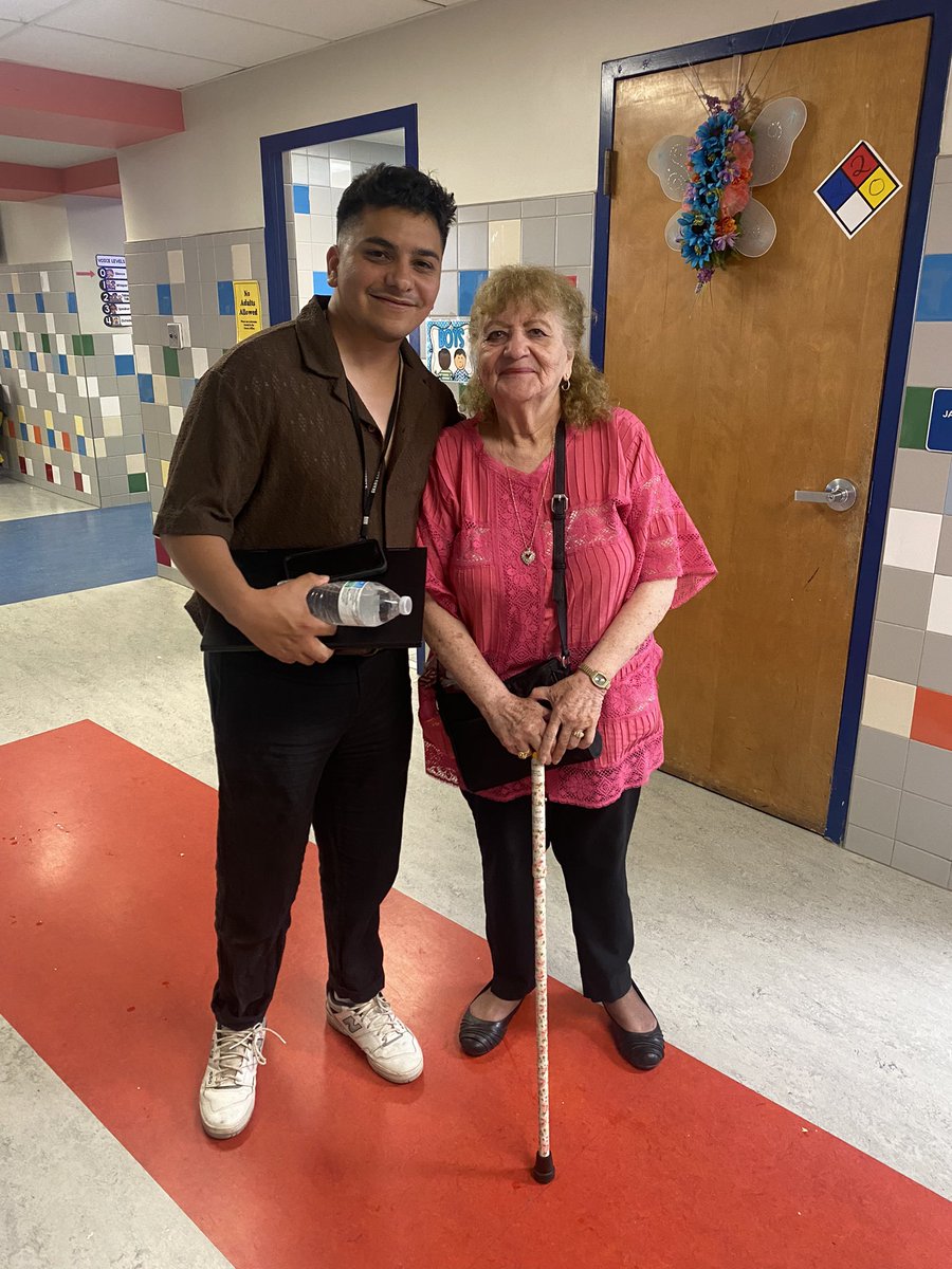 Venessa Gutierrez 🙏🏽💙📚🦋 tweet media