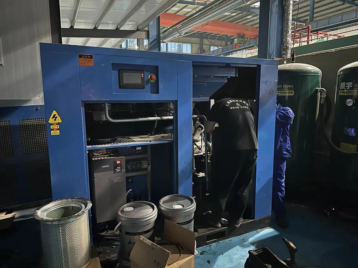 #maintenance #afterservice #commissioning #training
#90kW #120HP #twostage #PM on customer #site.
#AULISS the professional #airsolution supplier for you.
auliss.com.cn
aulisscomp.com