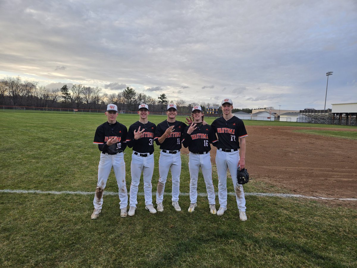 WautomaB's tweet photo. Hornets Take Down Nekoosa 8-4 and Get Their 2nd Conference Win!
@LoganDunn01 - 1x2, 2B, 2BB, 2R, SB, 1 IP, 3Ks
@Landonkeller35 - 1x2, 2R, 2BB, 5 IP, 7Ks
Kyler Reinke - 1x3, 2R
Peyton Pica - 1x3, RBI, BB
Ben Miller - 1x3, 3RBI, BB
@thelandonkalata - 2RBI
#GDTBAH🐝
@PrepBaseballWI https://t.co/VGFw3uCrSF