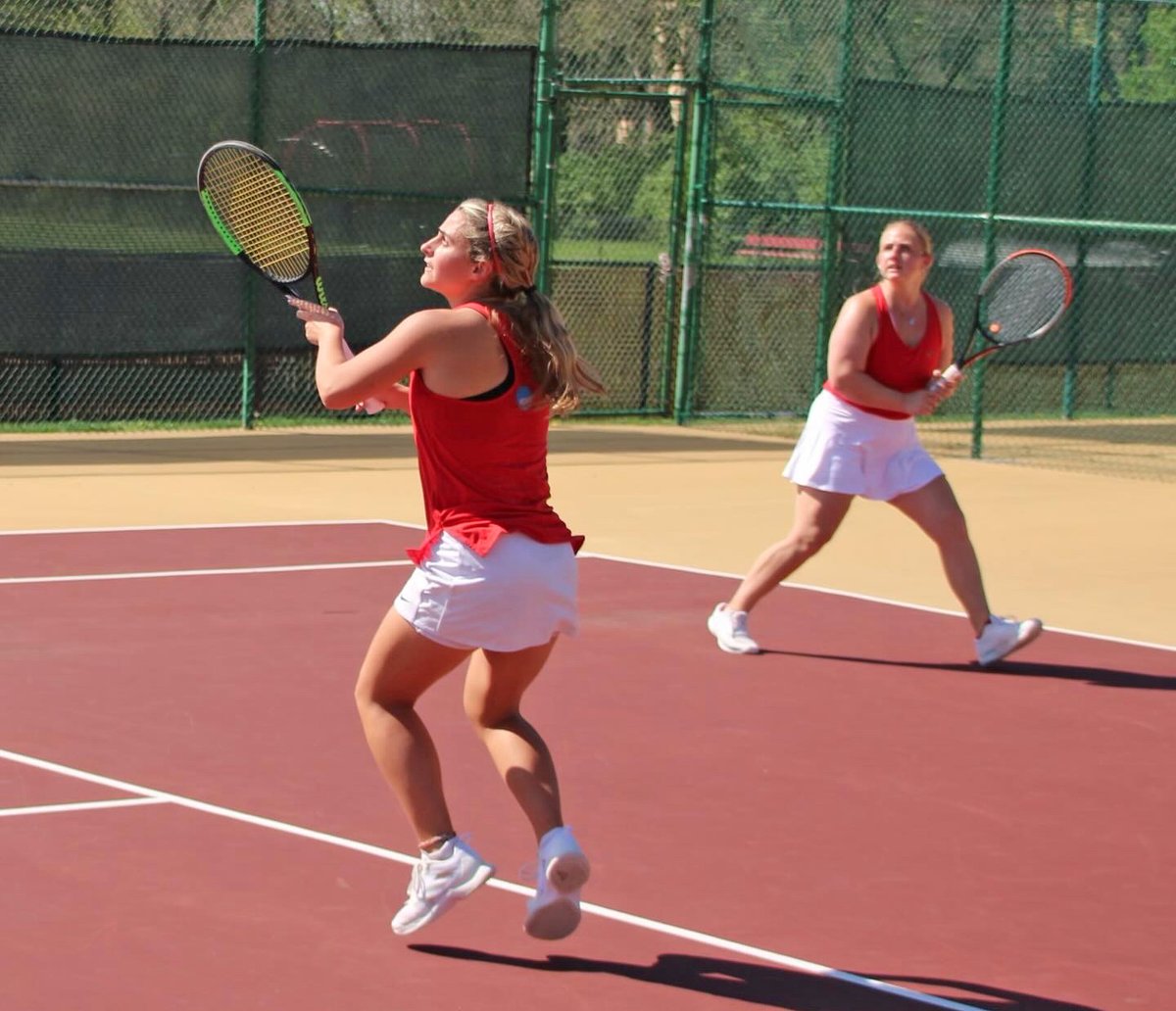 Women's Tennis wins epic 5-4 showdown vs. Ohio Northern in prime battle of OAC's best! Cards hold momentum by sweeping doubles, but Polar Bears storm back to knot match 4-4. Lillia Walter plays hero in securing final point to end four-hour contest. ⬇️ ☀️

otterbeincardinals.com/news/2024/4/18…