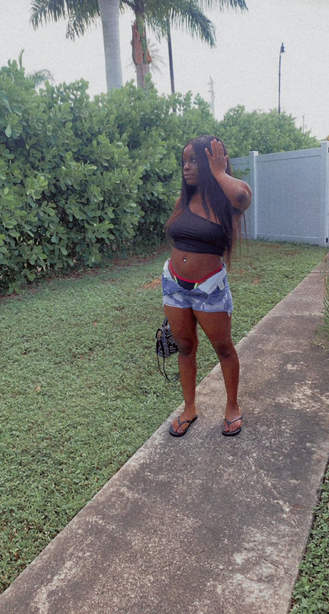 BeyLayy3's tweet photo. #Miami was a vibe 😌 definitely going back 🥰 https://t.co/CwclCcESfG