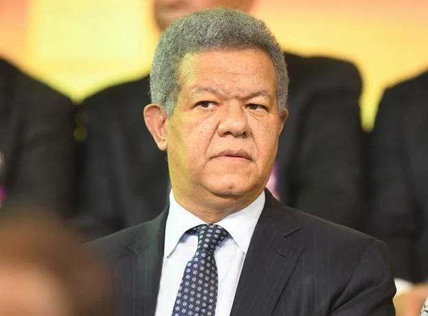 RAQUELTHOMASLO3's tweet photo. El Presidente @luisabinader va el Lunes 22 a Santiago para hacer LA Semanal con la prensa. 
A dónde irá @LeonelFernandez, el Plagiador hacer la de él, ya que el cambio llegó a la oposición? https://t.co/bnEFaCK7lc