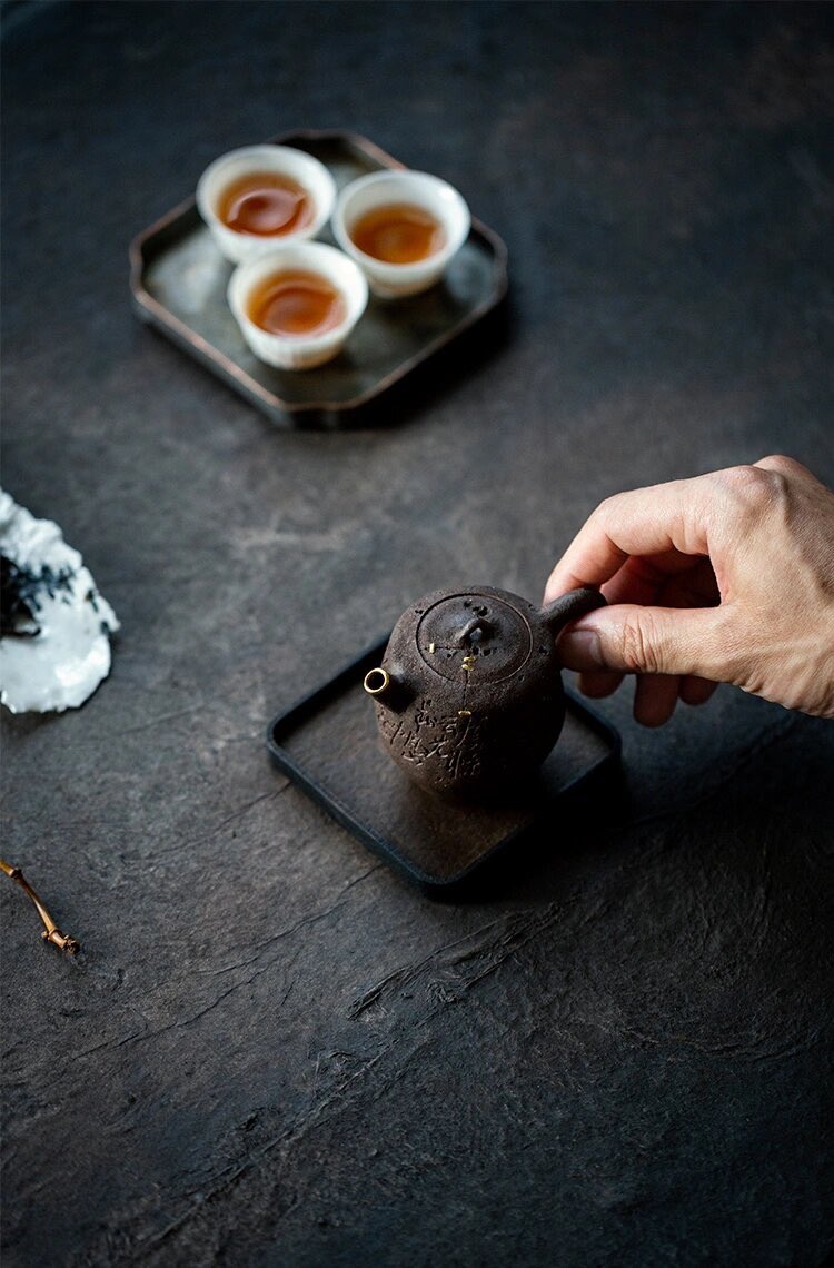 Habitually brewing a cup of tea.
.
.
.
#joyful #morningtea #potteryart #artgallery #artistic #teaart #slowlifediary #innerpeace #quietmind #potterypots #teascoop #teatray #happymoments #timefortea #enjoyit #chinesetea #besttea #oolongtea #tealoversunite #sharejoy #morimatea