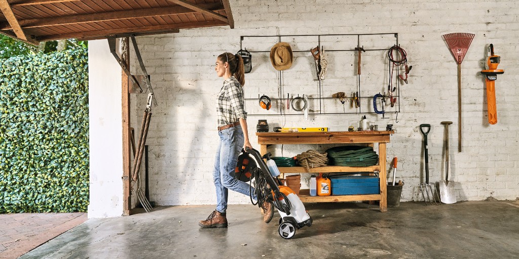 Get the lightweight and convenient pressure washer RE 90. By STIHL. On sale now until June 28 at bit.ly/3Rk28kU

Achetez le nettoyeur à pression RE 90 léger et pratique. Par STIHL. En vente maintenant jusqu’au 28 juin chez bit.ly/3RjcuBC