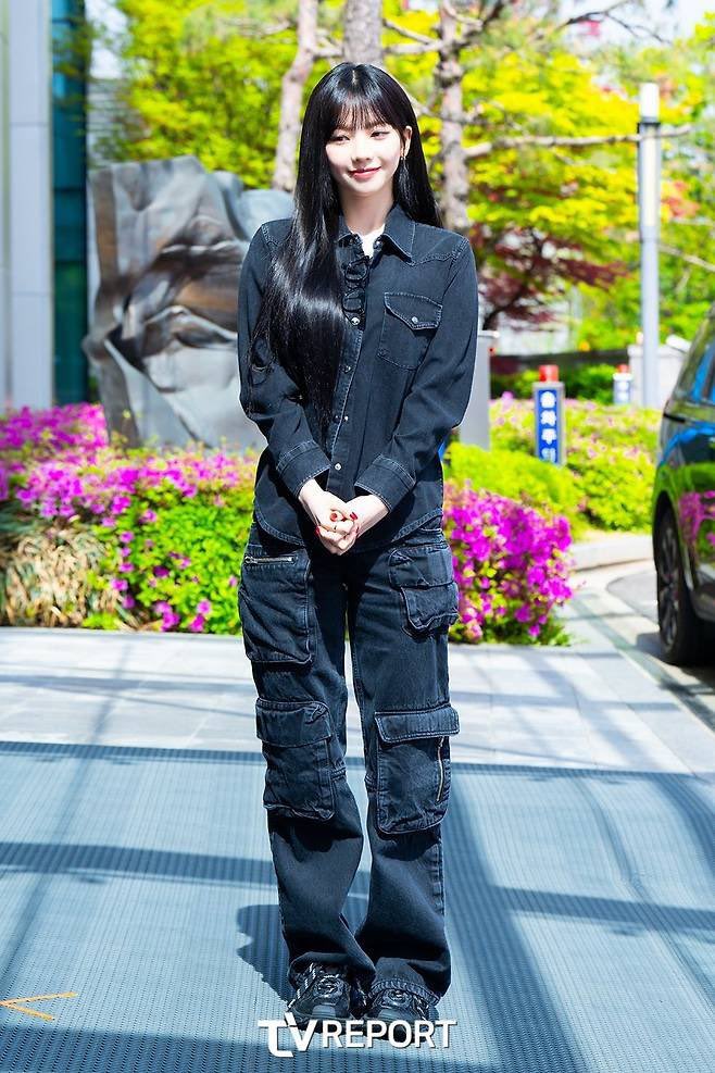 [OPEN YY] GATHERED BOOTCUT PANTS ★aespaカリナ着用 OPEN YY] GATHERED BOOTCUT PANTS ☆aespaカリナ着用