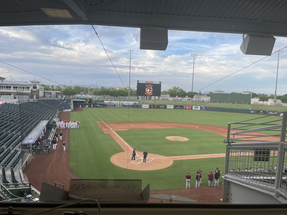 Tonight’s office 🌵 ⚾️ @OUAZBaseball