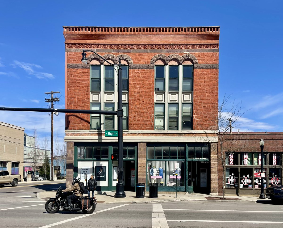 JoshLipnik's tweet photo. Short North
Columbus, OH https://t.co/oRLrDfz2jl