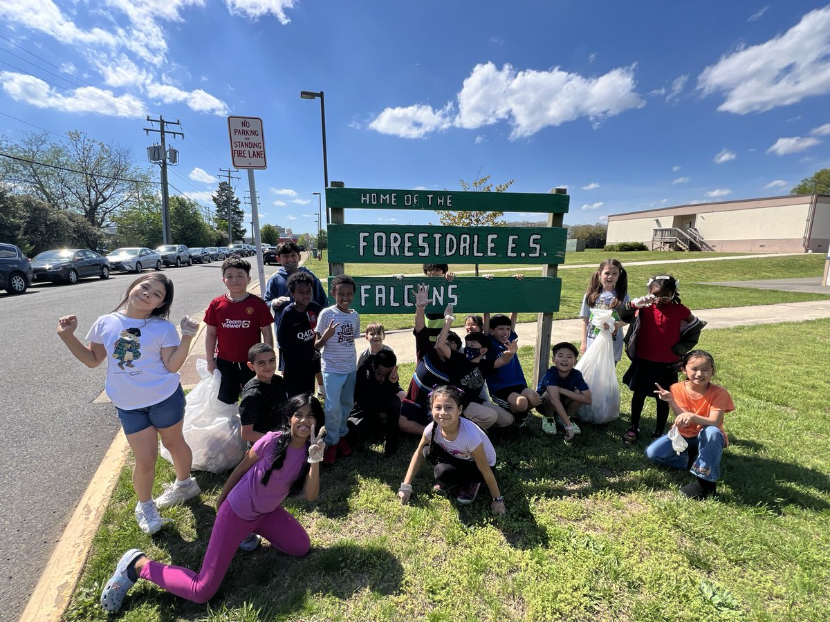 Picked up trash around our school to get Earth clean before Earth Day! <a href="/ForestdaleES/">Forestdale ES</a> <a href="/FCPSRegion6/">FCPS Region 6</a> #EarthDay2024