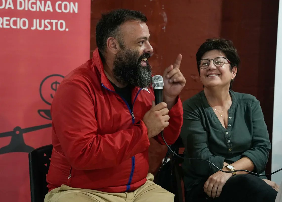 MicheliniRafael's tweet photo. Con mucho entusiasmo, hoy en Maldonado, la 99000 se incorporó formalmente al Espacio Hasta el Mañana.
Unidad y amplitud! #VamosxESA🔴🔵⚪🌹
#AlFrenteConCarolina
@Hastaelma https://t.co/KQeLldHSb7