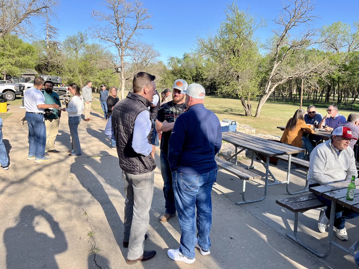 LtGovPinnell's tweet photo. Stop 5: Woodward. Known as the center of trade in NW OK, Woodward has air, highway, and rail transportation that make it easily accessible for manufacturers and service industries. Wonderful community that is growing. #TurkeyHuntOK https://t.co/7T8BjYBRBM