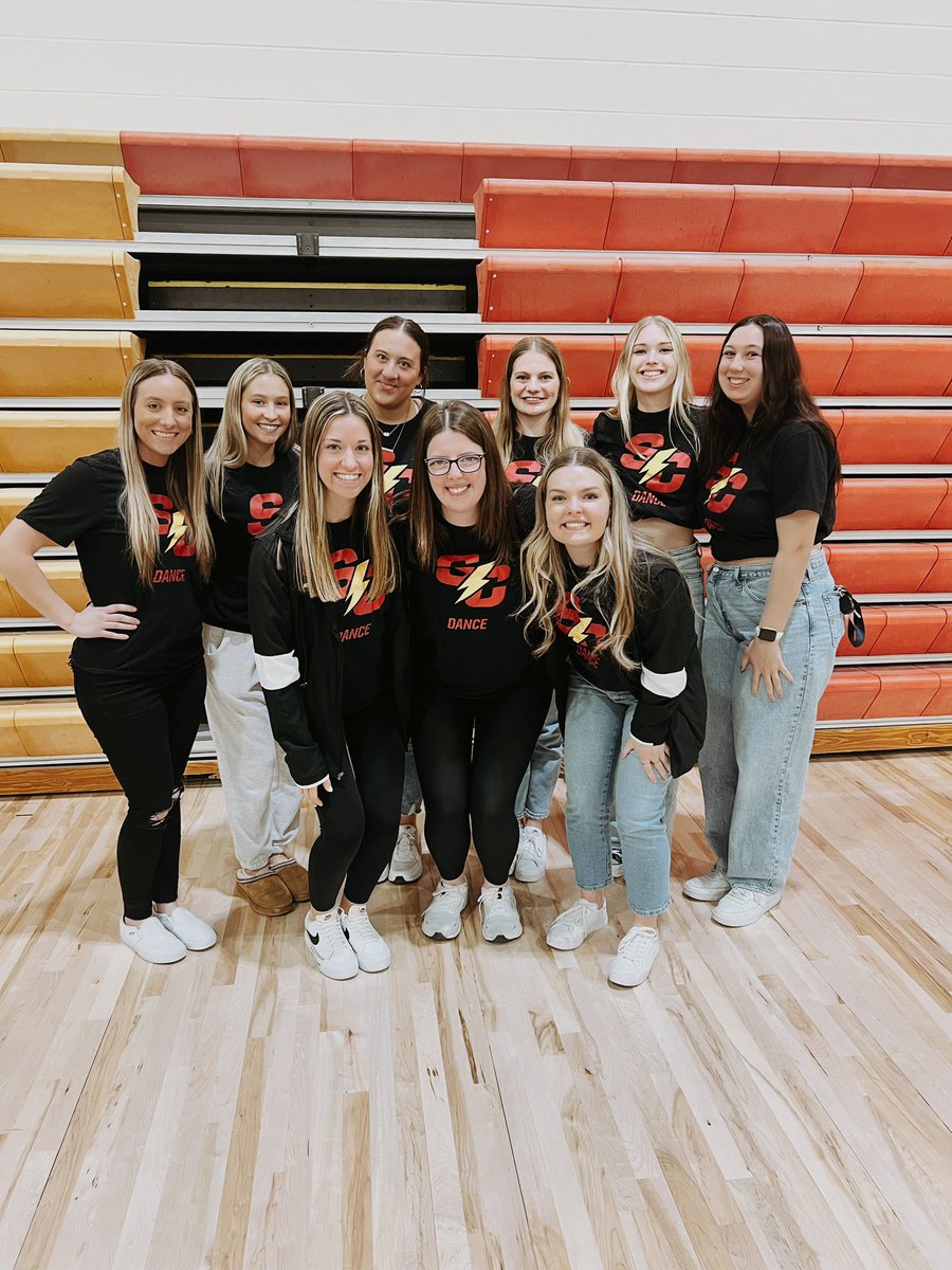 scstormdance's tweet photo. We had a great time at the 2024 Simpson College All-Sports Banquet‼️

Thank you to @StormSports &amp; @SimpsonStormAD for hosting, &amp; congratulations to graduating senior, Bobbie Schechinger for being the 2024 Simpson College Dance Team Golden Thunder Award winner!⚡️🐘 https://t.co/k5oAHjw9PS