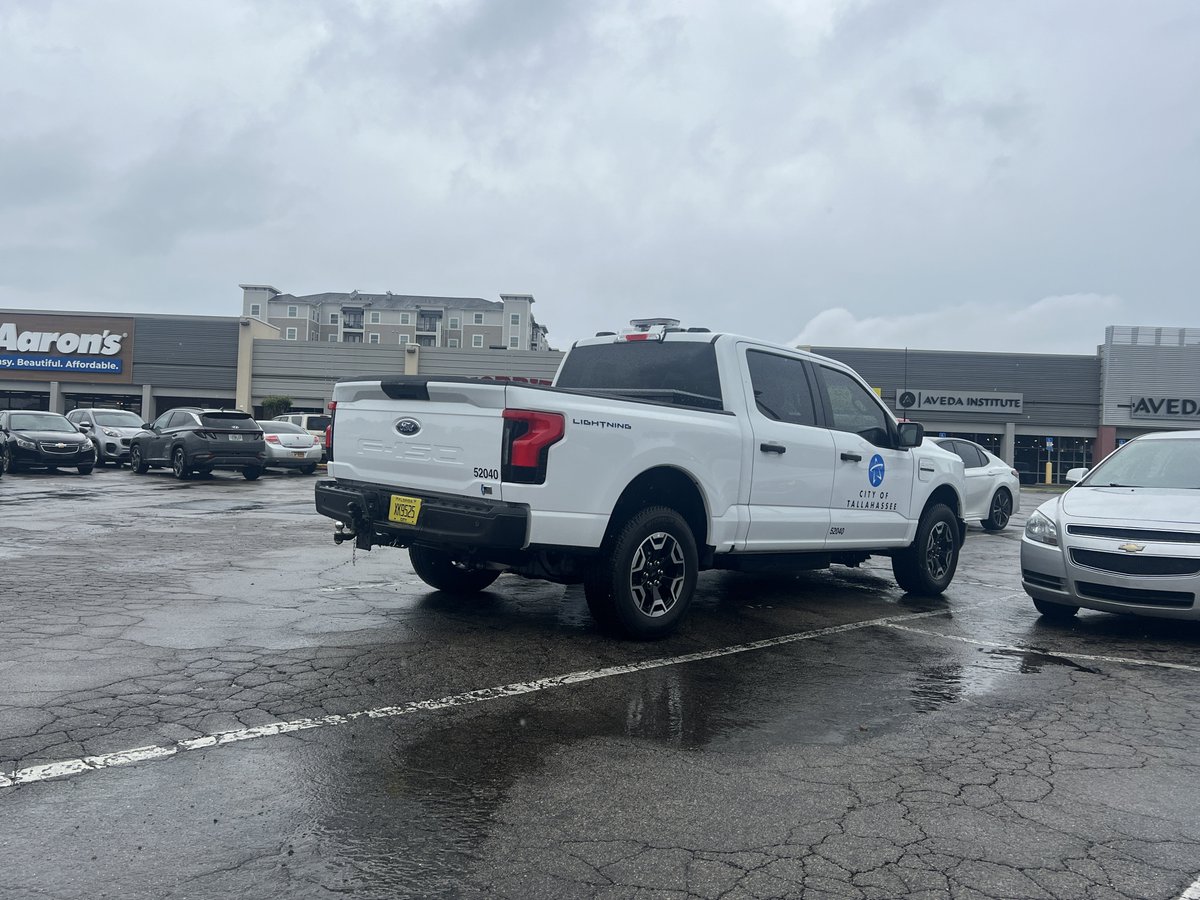 Seeing a ton of city owned F150 Lightnings being used for city maintenance all over town every day makes me pretty proud. @CityofTLH This is in addition to the dozens of community police Bolts. ⚡️