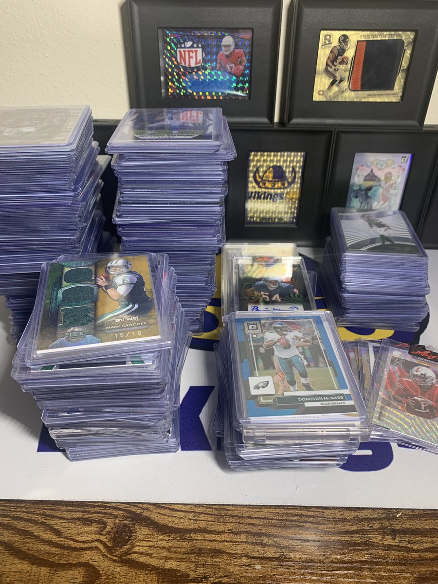 Just made tomorrow’s YouTube video… a $132.15 eBay football card lot pickup👀👀👀 was a ton of fun to go through! #TheHobby