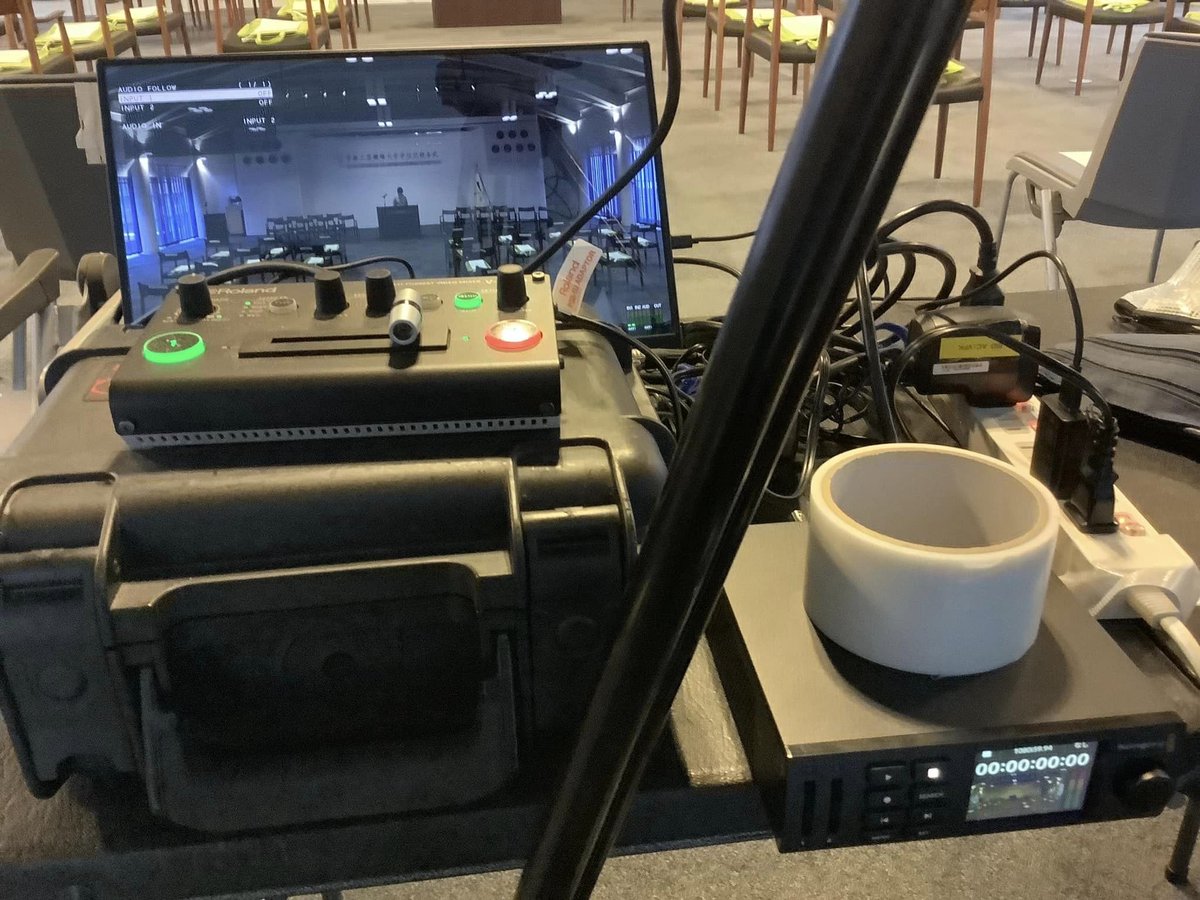 vfk_monji's tweet photo. @MyRoland うちのローランドさん達です
#VR3
#V02HD
#V8HD
#VR120HD
#SP404SX
#Roland https://t.co/JVrOkUoaO2