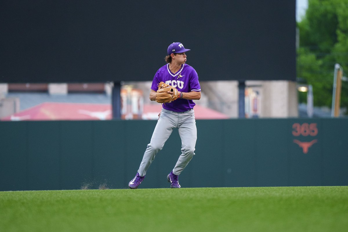 𝗙𝗥𝗢𝗚𝗦 𝗨𝗣

#FrogballUSA | #GoFrogs