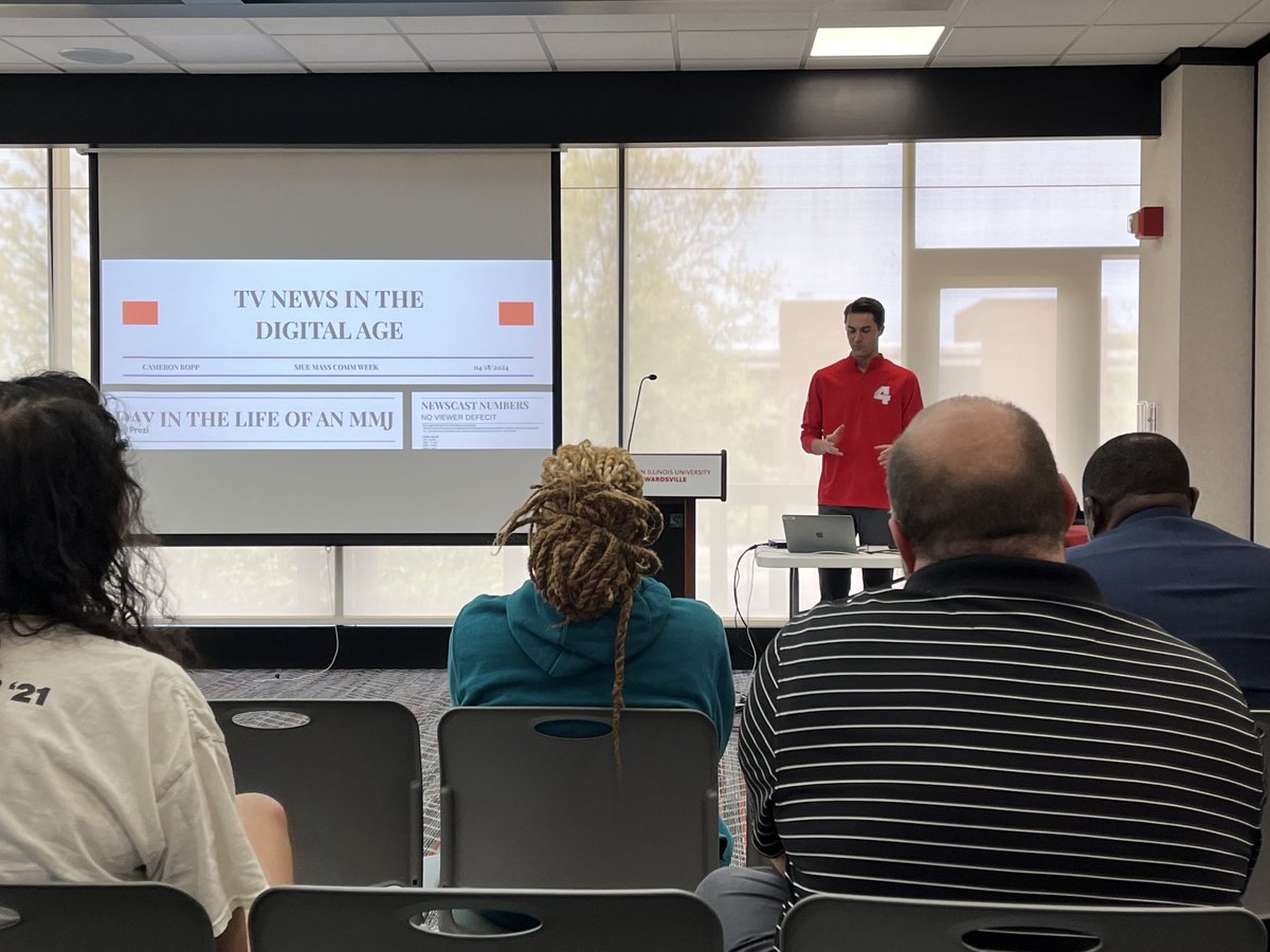 undrah_b's tweet photo. we are so proud to attend a fascinating talk by our alum, ⁦@CameronBoppTV⁩ on multimedia journalism ⁦@siuemasscomm⁩ week.  congrats 🎉 and thank you for giving back. https://t.co/DkCyJ9AvpI