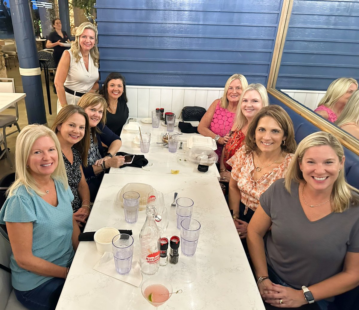 kashort5's tweet photo. Happy Birthday, Cathy!
Itโs always good to see these ladies, and tonight was no different. Grateful for friends who make the time to celebrate birthdays. ๐๐๐๐๐ฅณ #NorwoodsNSB #birthdaydinner #goodfood #betterfriends #lotsoflaughs https://t.co/p7zLpQEMLs
