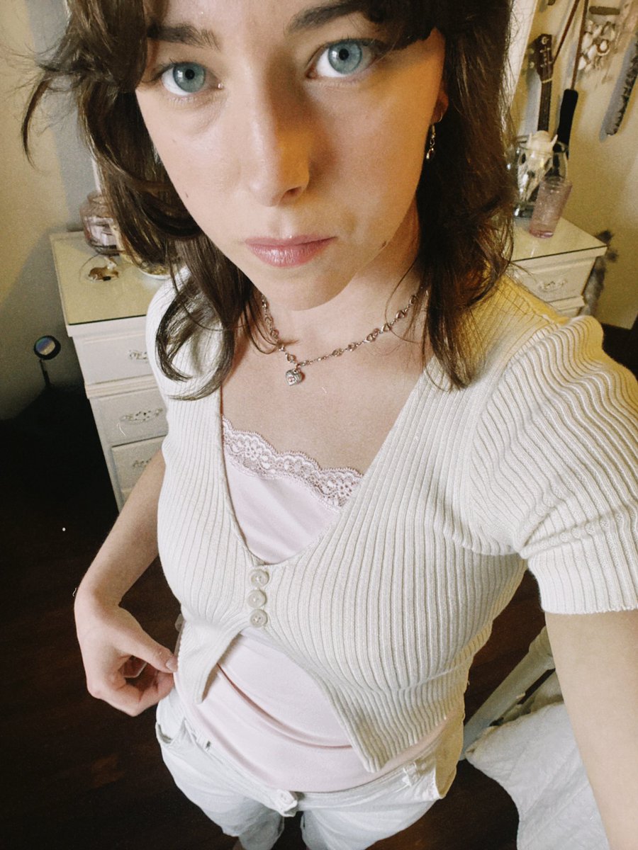 mooninkay's tweet photo. 🌸 https://t.co/j3aV3LxvXp