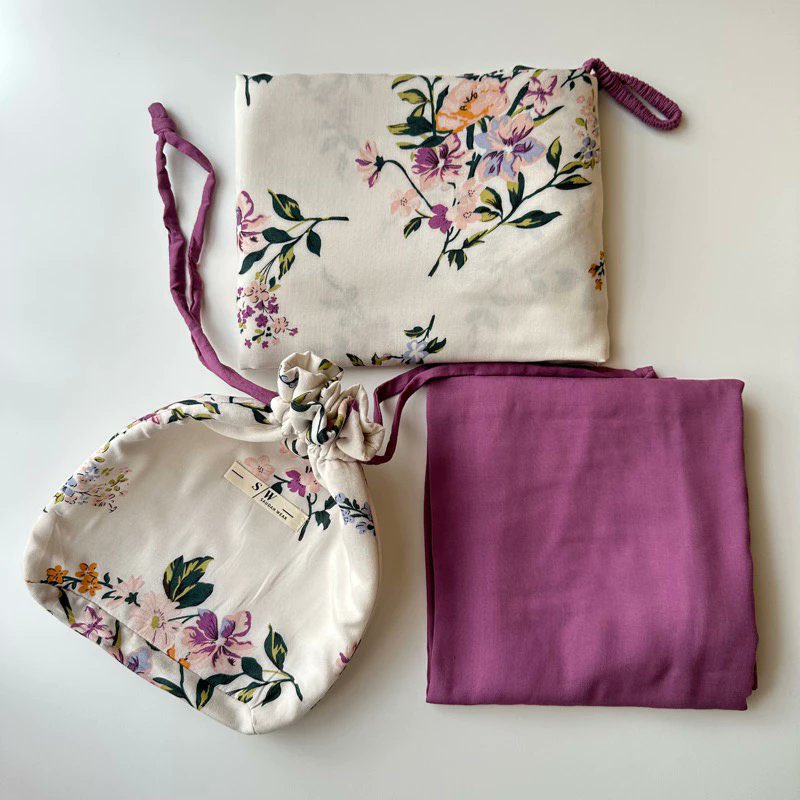 shopwithdiyan's tweet photo. Comel pulak telekung travel dalam pouch macam ni. Kain pun nampak sejuk je, love🫶🏼 https://t.co/5w4gWVD9PH