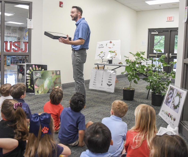 Sebe Brown (@sebeabrown) on Twitter photo Field crop entomology PhD student Nathan Arey presenting on life cycles to PreK students in Jackson <a href="/epp_tn/">UT Entomology & Plant Pathology</a> Field crop entomology PhD student Nathan Arey presenting on life cycles to PreK students in Jackson <a href="/epp_tn/">UT Entomology & Plant Pathology</a>